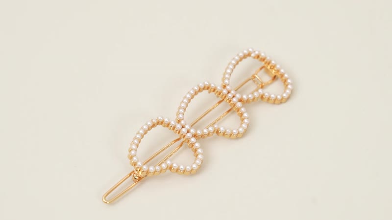 Set of 8 White and Gold Acrylic Crystal Iron Duck Bill Clip Suit