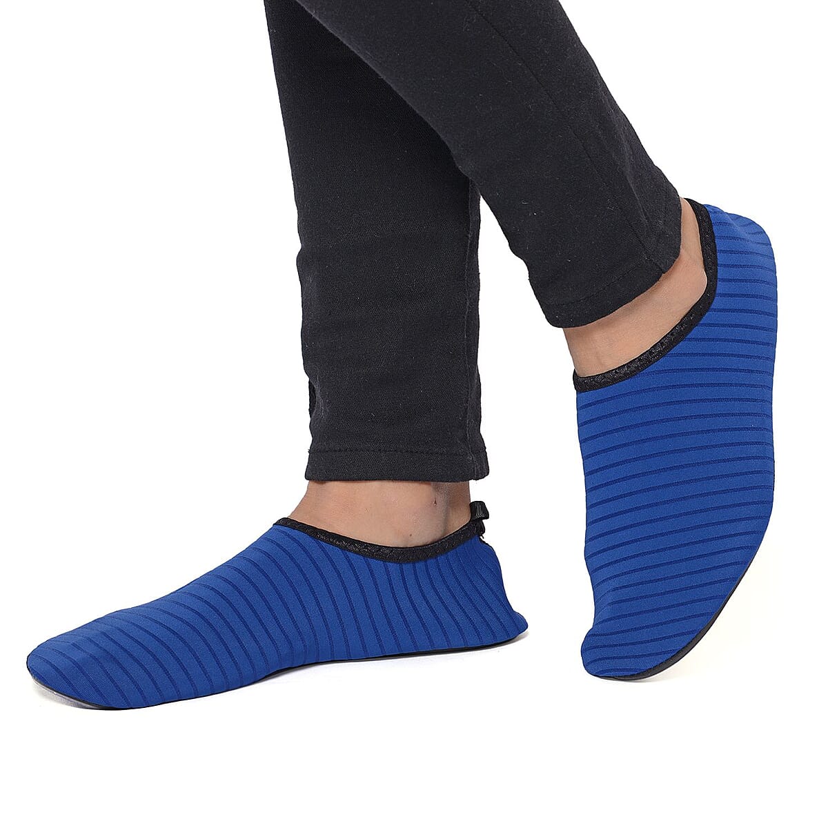Navy Blue Women's and Men's Water Shoes Barefoot Quick-Dry Aqua Socks image number 2