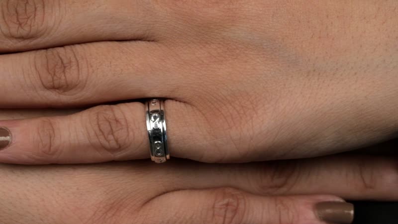 Turtle Band Ring in Sterling Silver 5 Grams