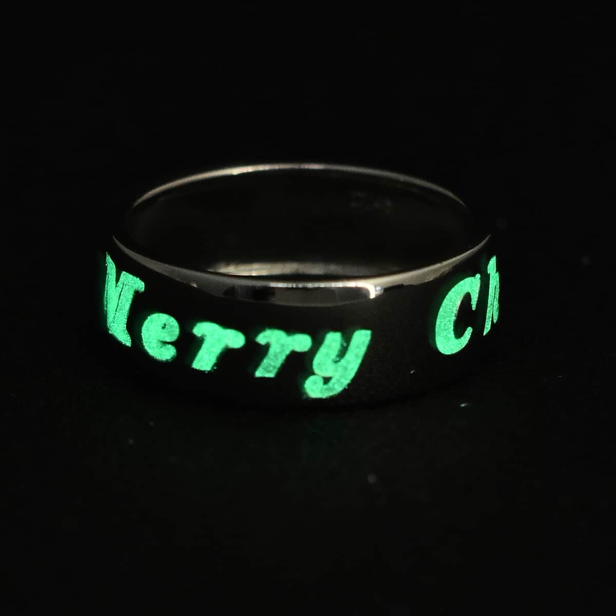 Glow In The Dark Resin Merry Christmas Ring in 14K Yellow Gold Over Sterling Silver (Size 8) image number 1