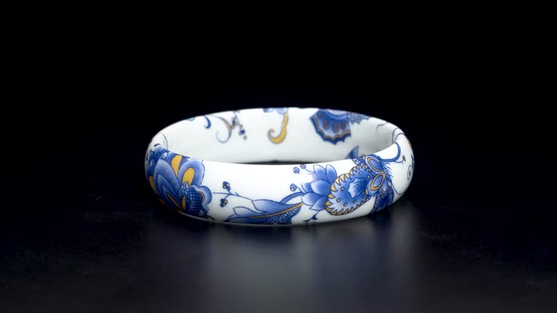 Ceramic Bird and Flower Pattern Bangle Bracelet (8.25 In)