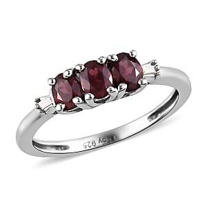 Anthill Garnet and Diamond Accent 3 Stone Ring in Platinum Over Sterling Silver (Size 6.0) 0.65 ctw