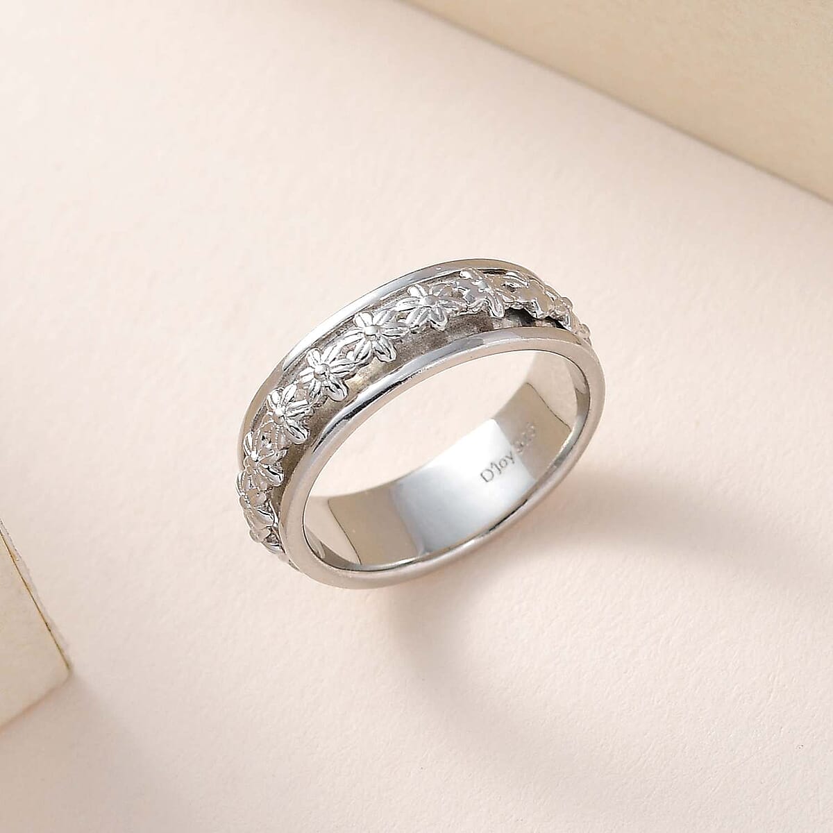 D'Joy Sterling Silver Floral Spinner Ring, Anxiety Ring for Women, Fidget Rings for Anxiety for Women, Promise Rings (4 g) (Size 11.00) image number 3
