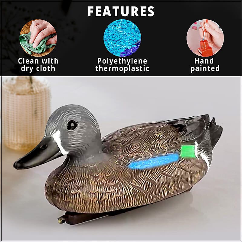 Lifelike Duck Statue Garden Decoration