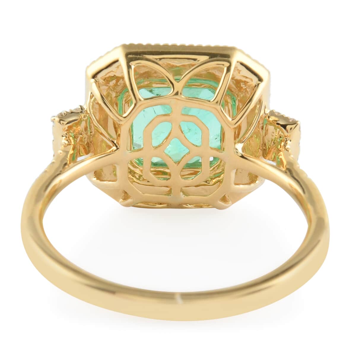 ILIANA 18K Yellow Gold AAA Boyaca Colombian Emerald and G-H SI Diamond Ring (Size 7.0) 4.65 Grams 2.70 ctw image number 3