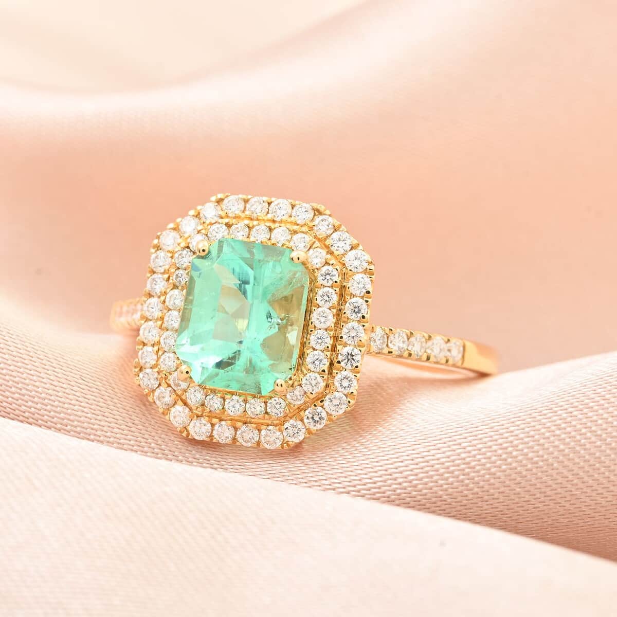 Iliana 18K Yellow Gold AAA Boyaca Colombian Emerald and G-H SI Diamond Ring (Size 8.0) 7.70 Grams 3.40 ctw image number 1