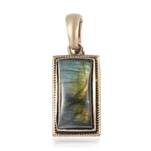 Malagasy Labradorite Solitaire Pendant in Copper with Magnet 12.35 ctw