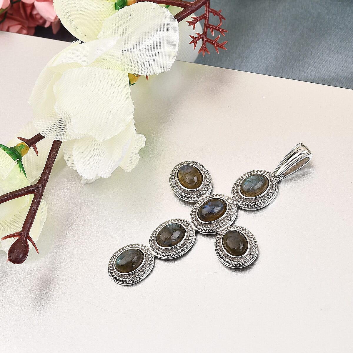 Malagasy Labradorite Cross Pendant in Stainless Steel 9.50 ctw image number 1