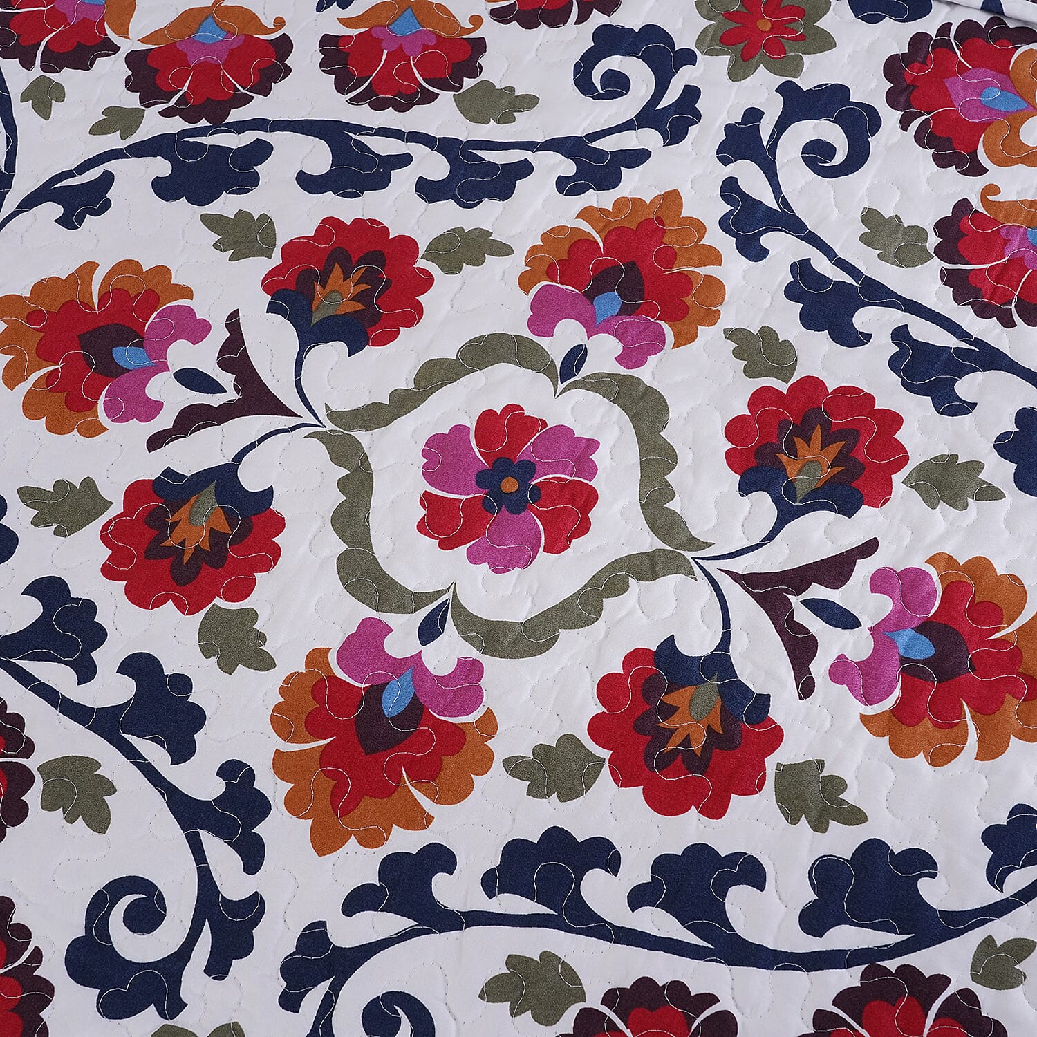Homesmart Red Floral Print 7pc Quilt and Sheet Set - King (100% Microfiber)