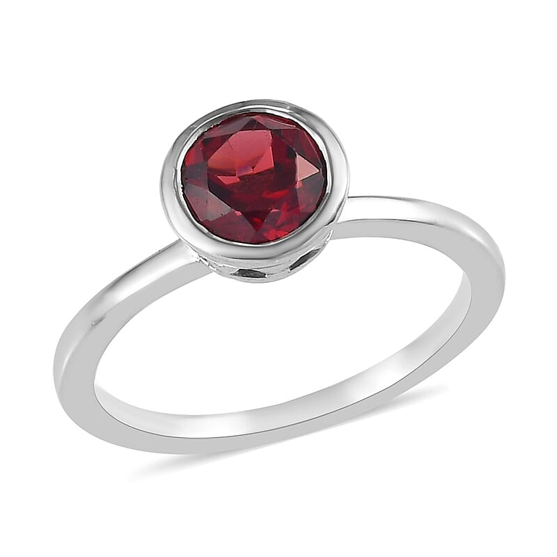 Mozambique Garnet Solitaire Ring in Platinum Over Sterling Silver (Size 8.0) 1.00 ctw