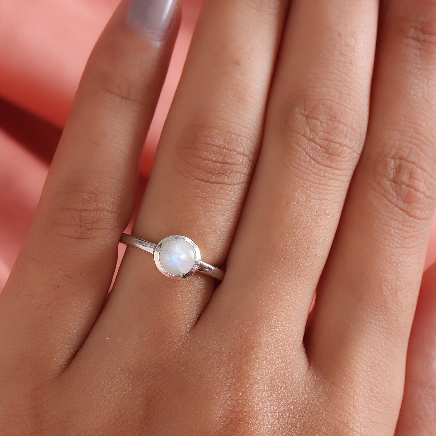 Kuisa Rainbow Moonstone Ring in Platinum Over Sterling Silver (Size 10.0) 1.00 ctw