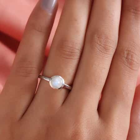 Kuisa Rainbow Moonstone Ring in Platinum Over Sterling Silver (Size 10.0) 1.00 ctw image number 3