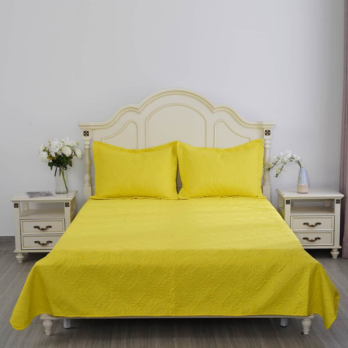 Homesmart 3 Pcs Solid Yellow Pinsonic Quilt Bedding Set - King Size image number 1