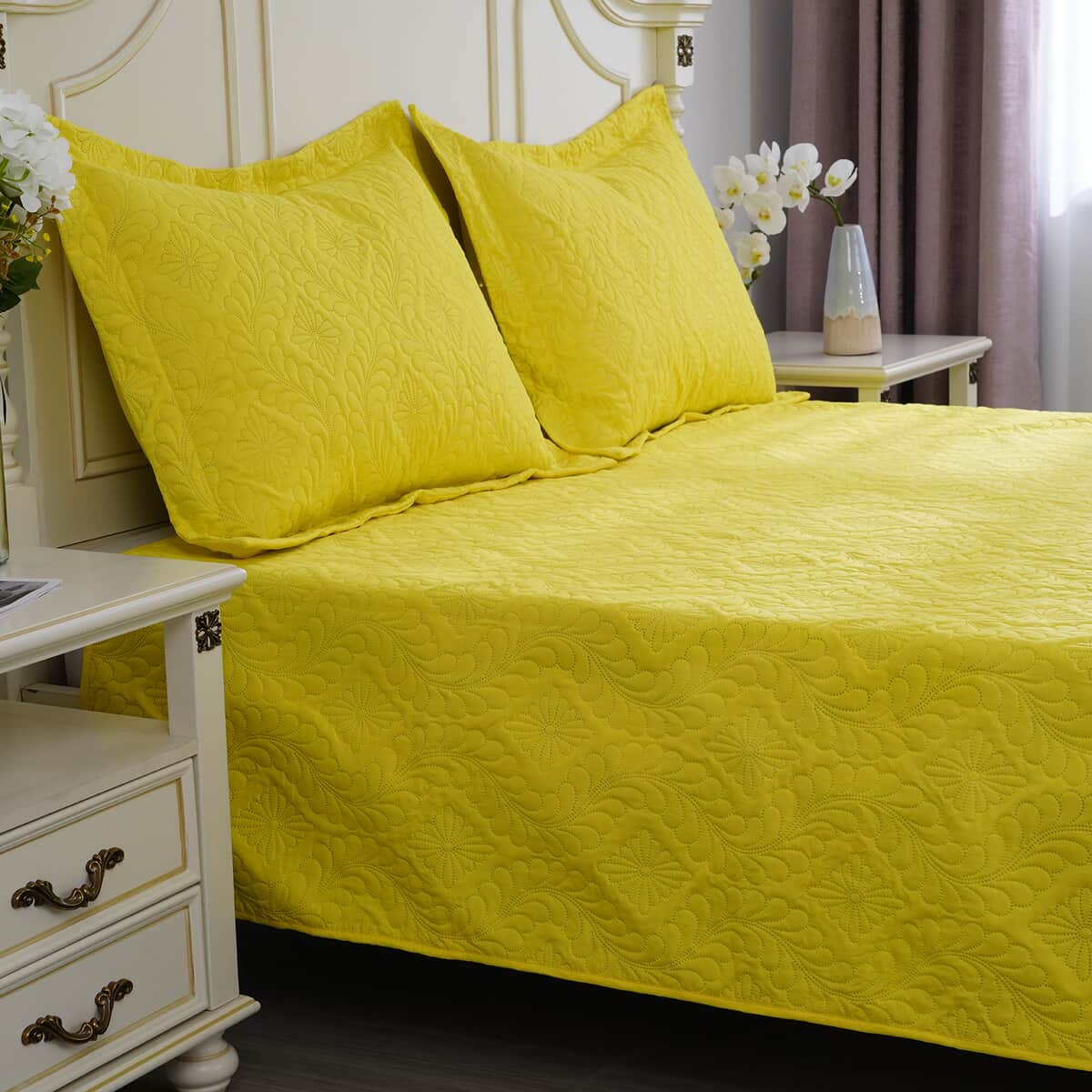 Homesmart 3 Pcs Solid Yellow Pinsonic Quilt Bedding Set - King Size image number 2