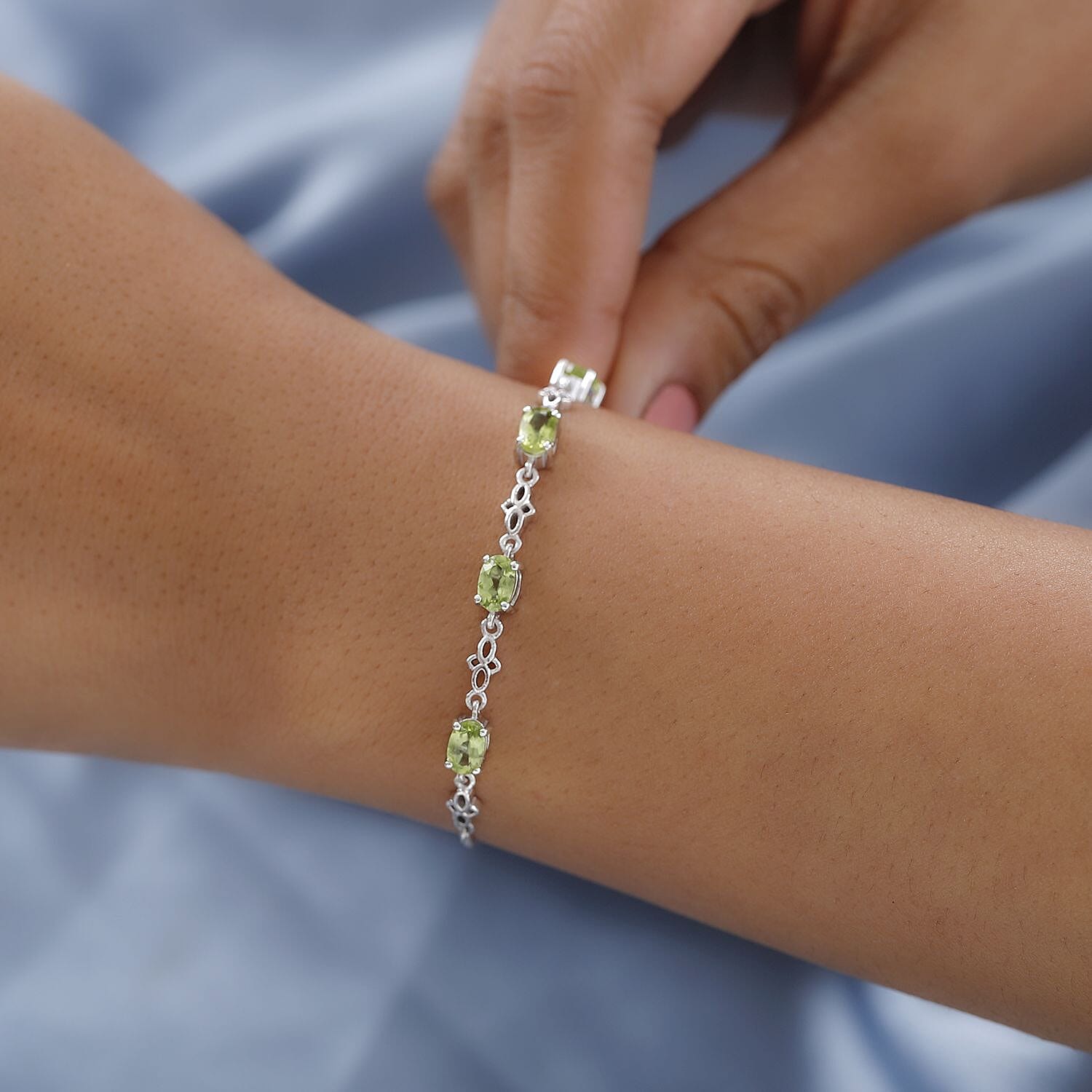 Peridot - Product card gallery slide 3 (10144325927195)