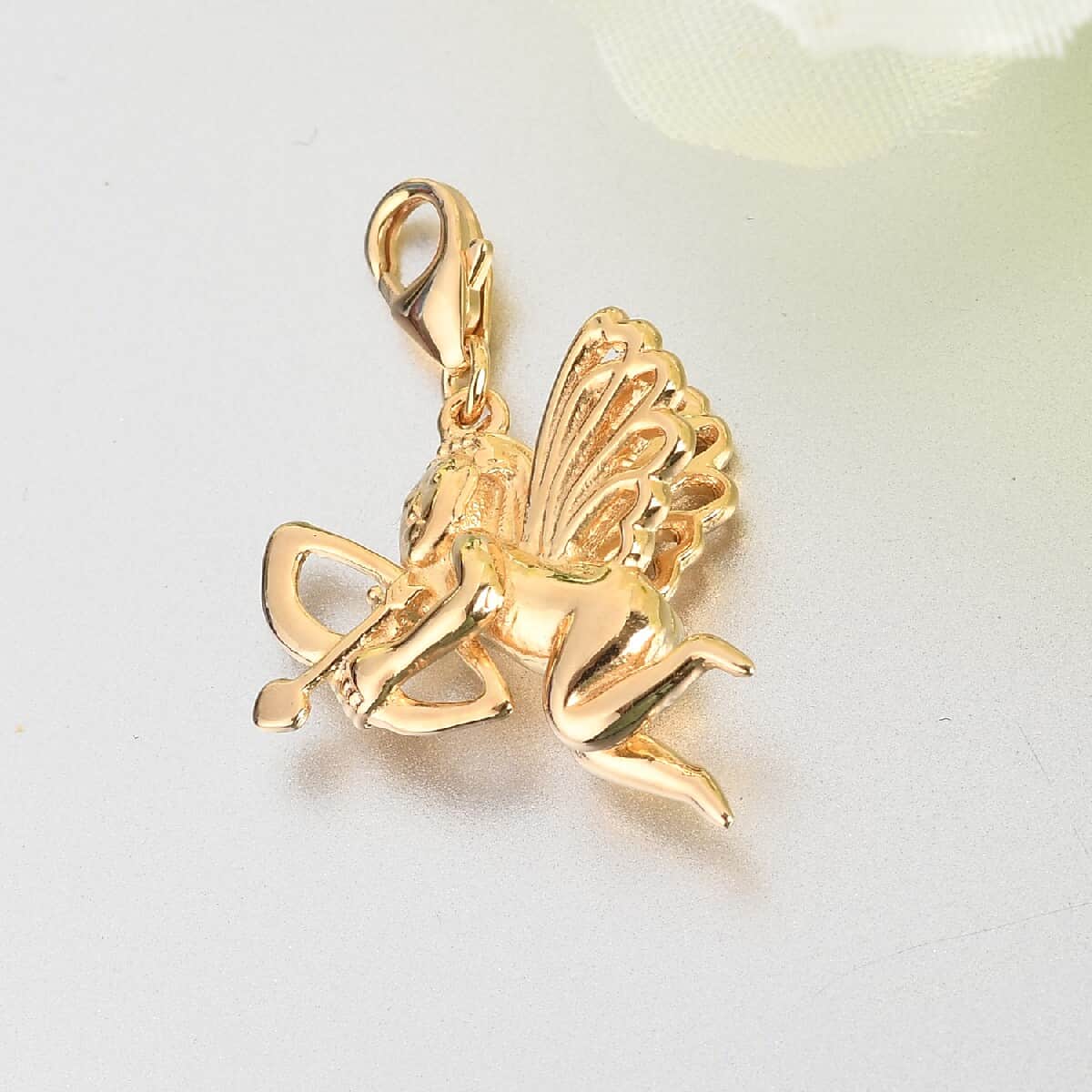 Cupid Angel Charm in Vermeil Yellow Gold Over Sterling Silver 4.80 Grams image number 1