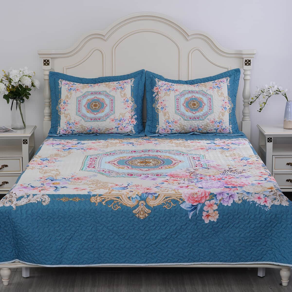 HOMESMART Teal Garden Digital Print 100% Microfiber Quilted Bedspread and 2 Pillow Shams - Queen image number 0