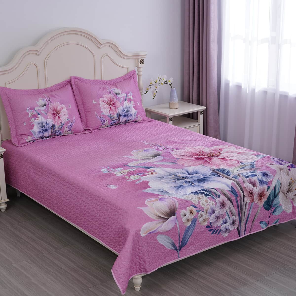 Homesmart Pink Floral Digital Print 100% Microfiber Quilted Bedspread and 2 Pillow Shams - King image number 0