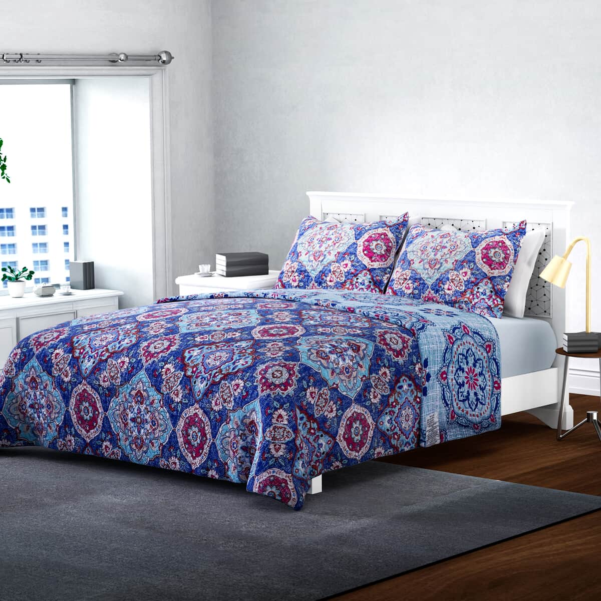 Homesmart Blue and Red Printed Microfiber Quilt (King) and Set of 2 Shams , Quilt Set , Comforter Set , Bed Comforters image number 0