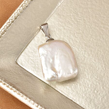 White Keshi Pearl - Product card gallery slide 2 (10176457933113)