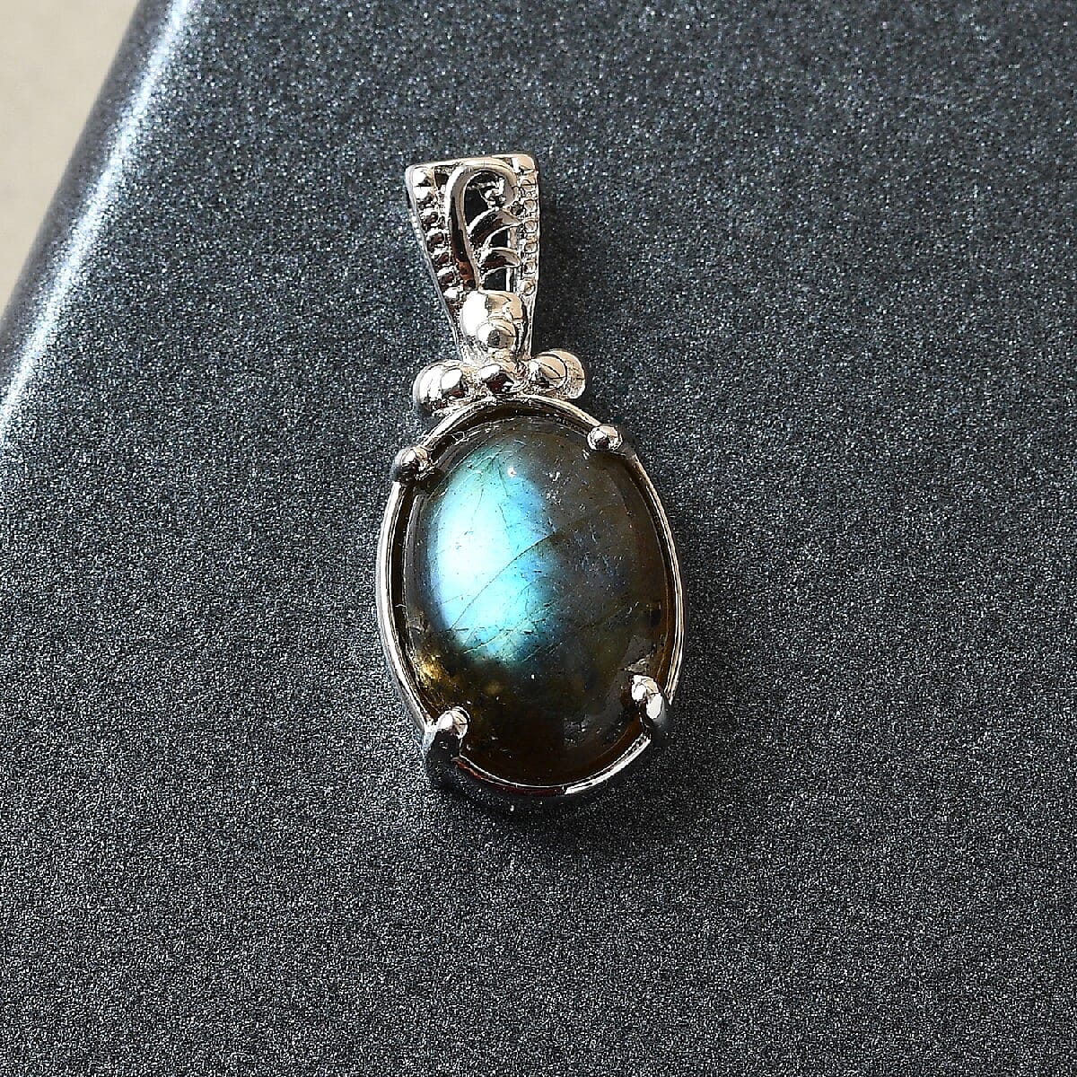Karis Malagasy Labradorite Solitaire Pendant in Platinum Bond 7.00 ctw