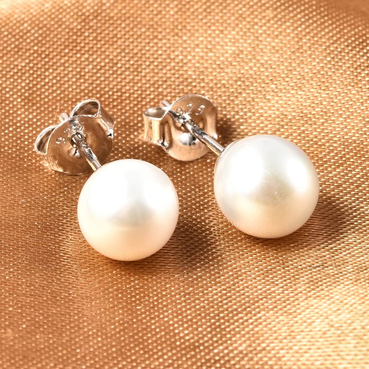 Freshwater Cultured Pearl Stud Earrings in Rhodium Over Sterling Silver image number 1