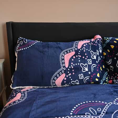 Homesmart Navy Blue Floral Print Pattern Flannel and Sherpa Comforter and Pillow Cover image number 2