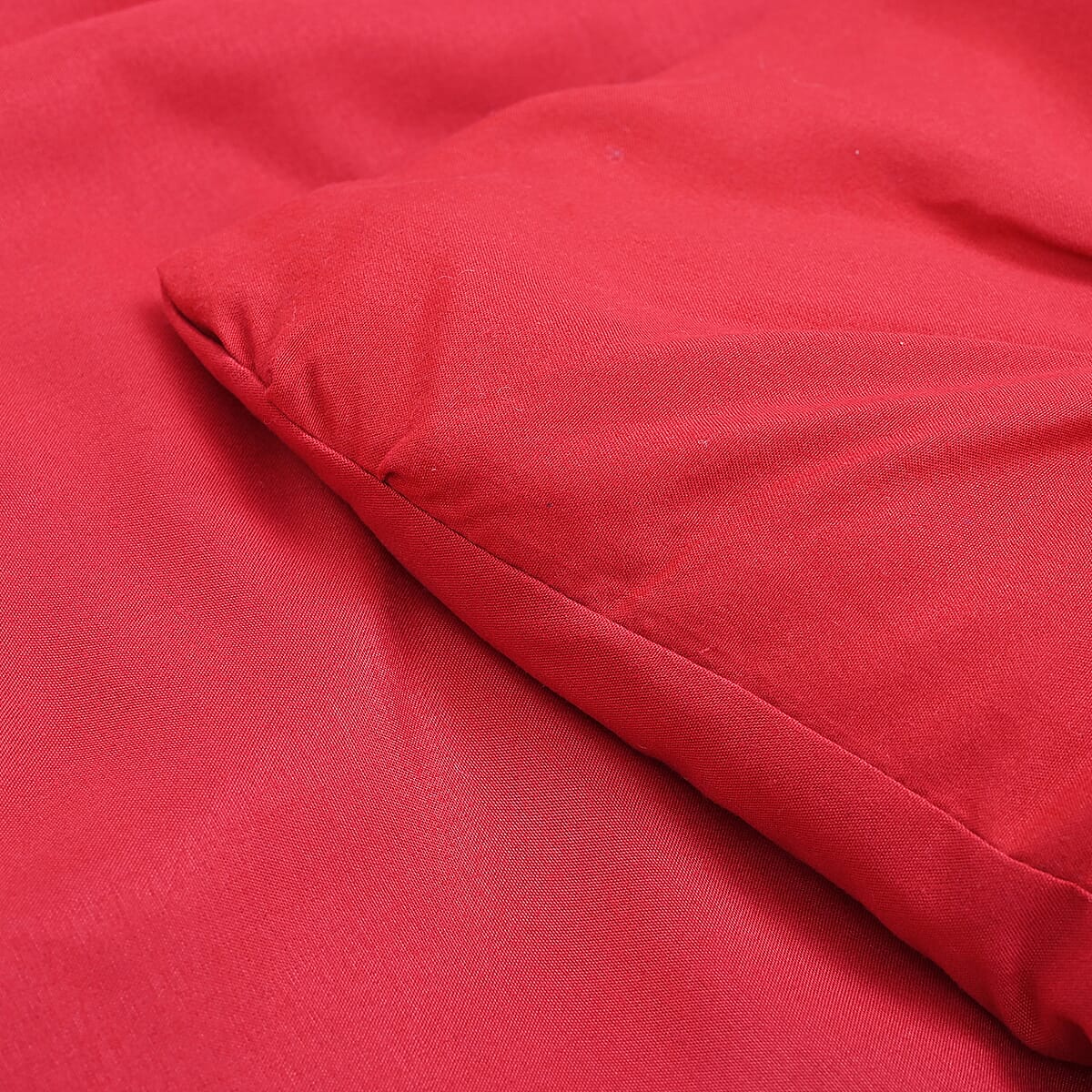 Homesmart Red Diamond Pattern Microfiber Comforter with 2 Shams - King image number 3