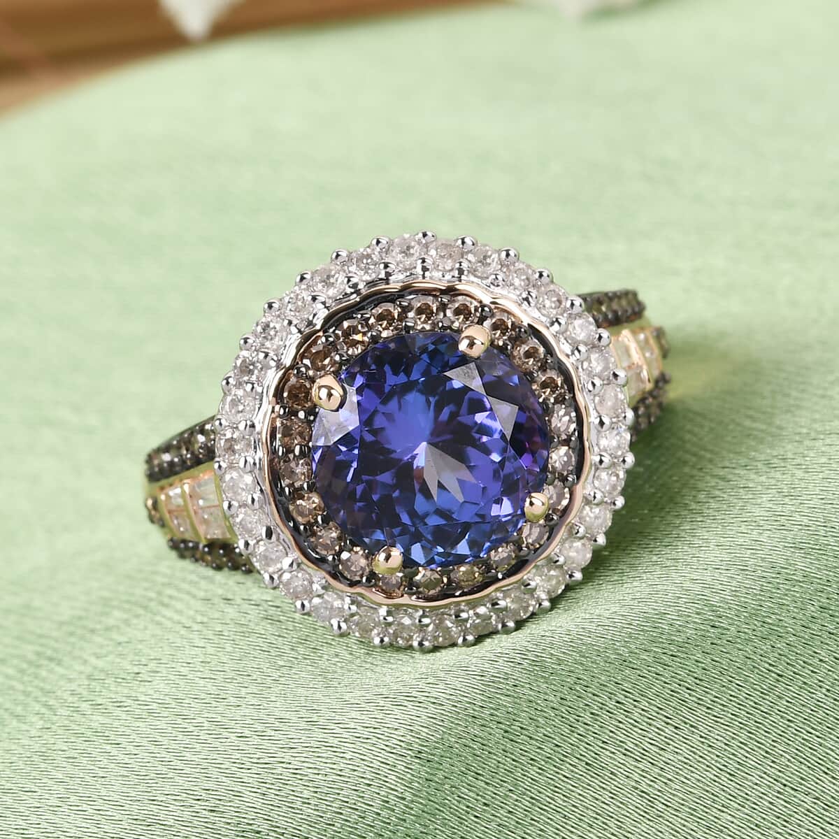 Luxoro 14K Yellow Gold AAA Tanzanite and Natural Champagne & White Diamond Ring (Size 6.0) 3.30 ctw image number 1