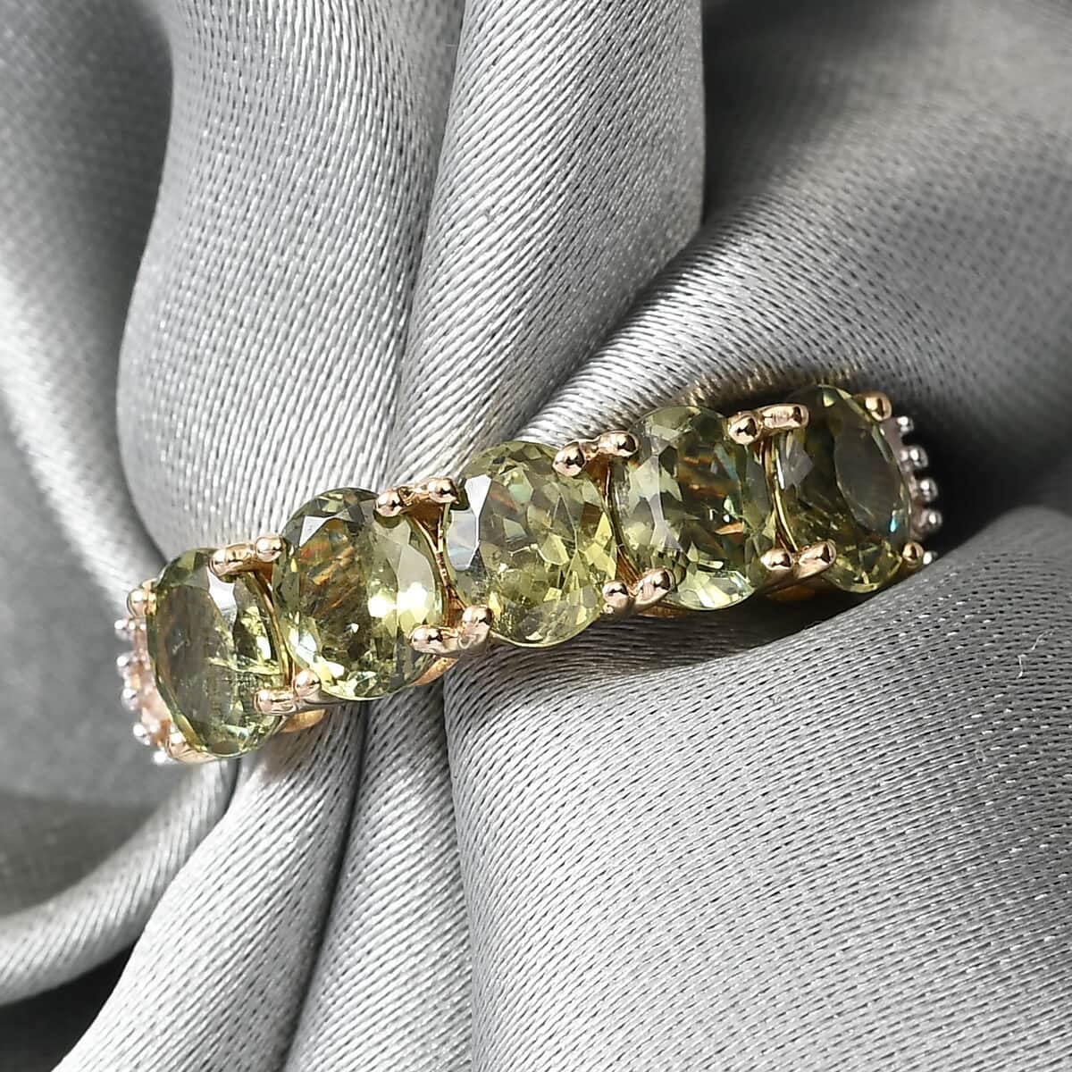 LUXORO Premium Natural Ambanja Demantoid Garnet and Diamond 5 Stone Ring in 10K Yellow Gold (Size 9.0) 2.25 ctw image number 1