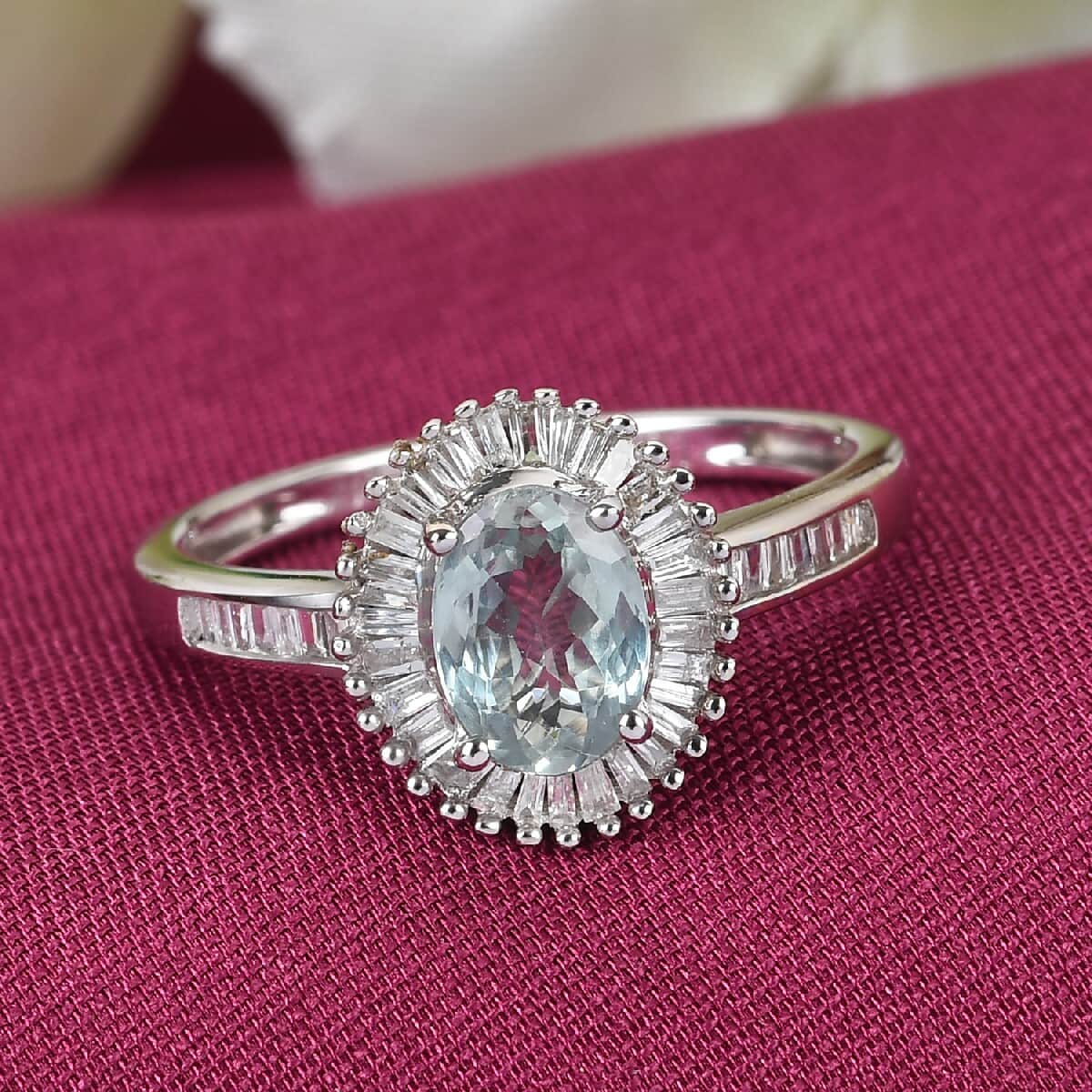 LUXORO 14K White Gold AAA Narsipatnam Alexandrite and G-H I3 Diamond Halo Ring 2.50 Grams 1.00 ctw image number 1