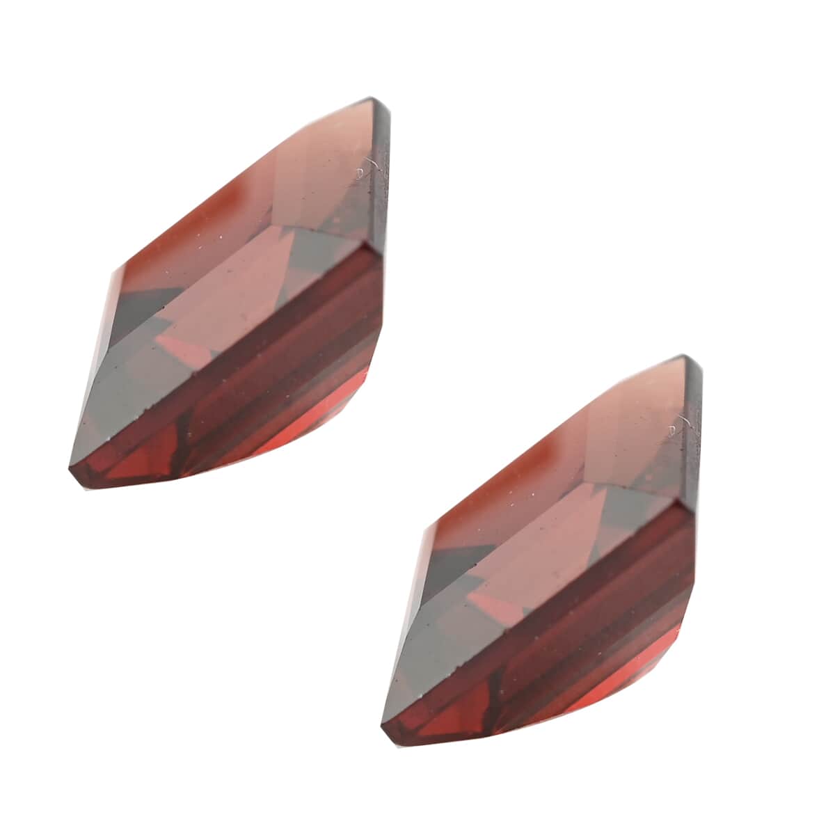 AAA Mozambique Garnet Set of 2 (Sqr 7 mm) 4.22 ctw image number 1