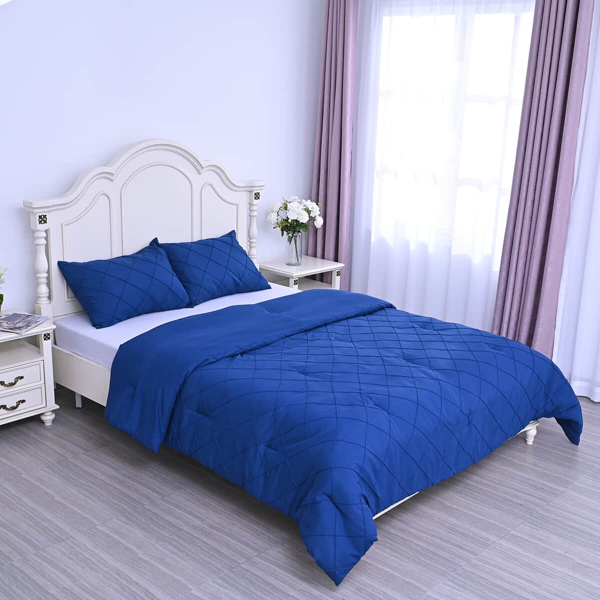 Homesmart Blue Solid Microfiber Quilt and Set of 2 Shams - Queen image number 0