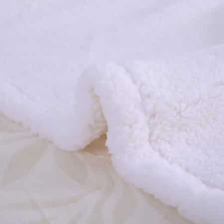Homesmart Ivory Embossed Short Plush with White Sherpa Double Layer Blanket image number 4