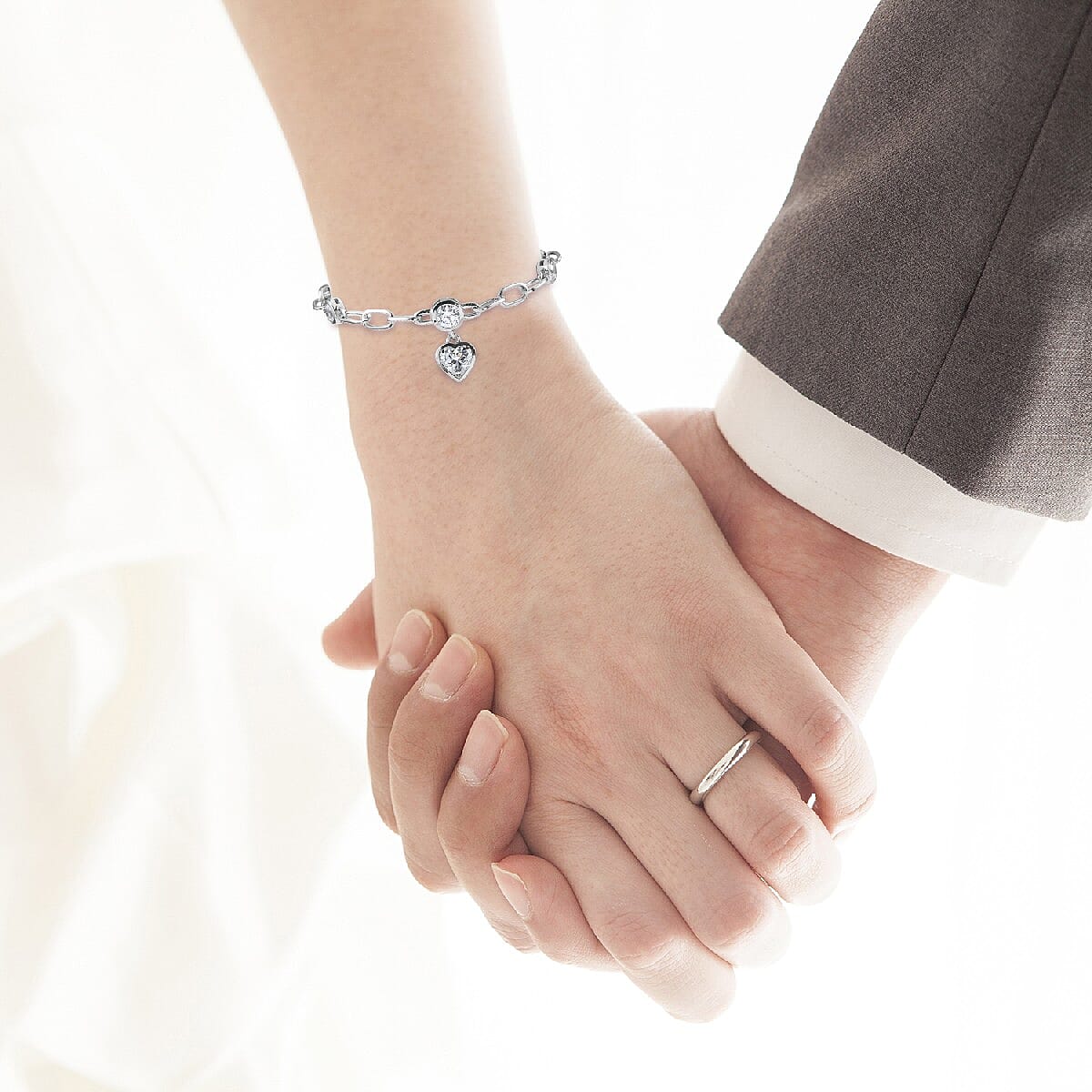 Lustro Stella Made with Finest CZ Heart Charm Bracelet in Platinum Over Sterling Silver (7.25 In) 3.80 ctw image number 2