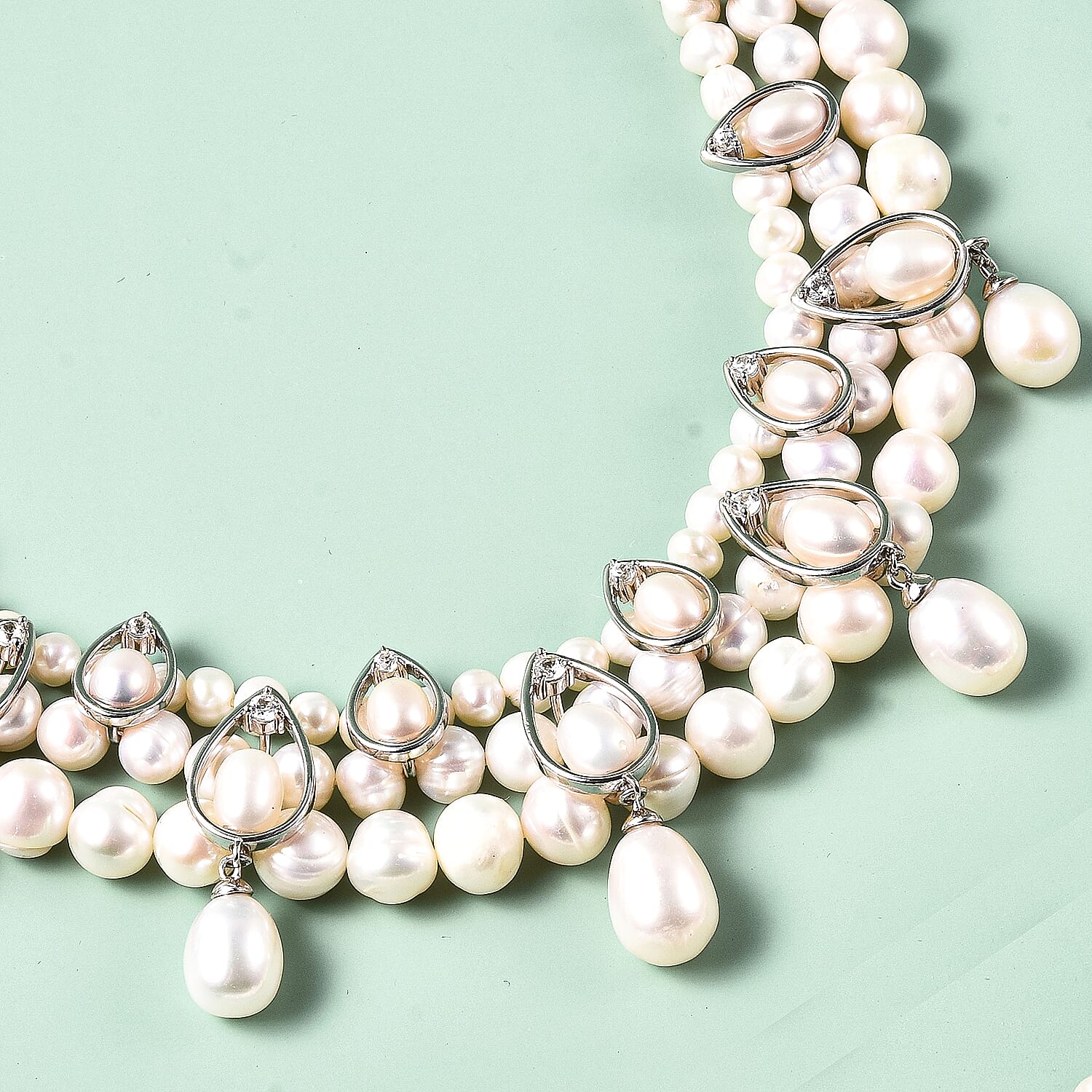 Freshwater Pearl - Product card gallery slide 2 (9431239098623)