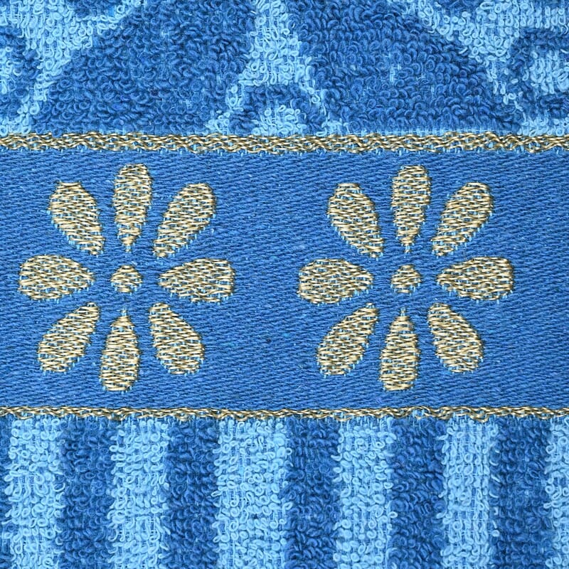 Light Blue 90% Cotton and 10% Polyester Comfortable Bath Towel