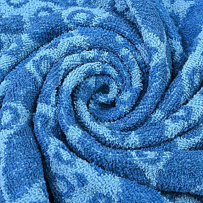 Light Blue 90% Cotton and 10% Polyester Comfortable Bath Towel