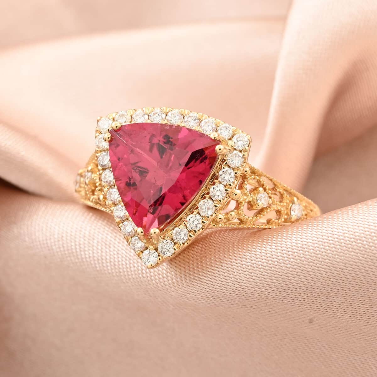 Iliana 18K Yellow Gold AAA Ouro Fino Rubellite and G-H SI Diamond Ring (Size 7.0) 5.20 Grams 2.75 ctw image number 1