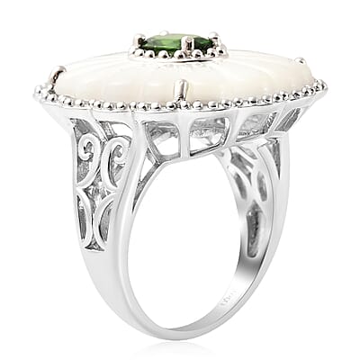 Natural Chrome Diopside and White Mother Of Pearl Daisy Flower Inspired Ring in Rhodium Over Sterling Silver (Size 7.0) 0.75 ctw