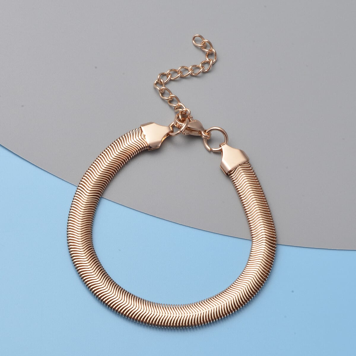 Flat Snake Bracelet in ION Plated Rose Gold Stainless Steel (7.50-9.50In) image number 1