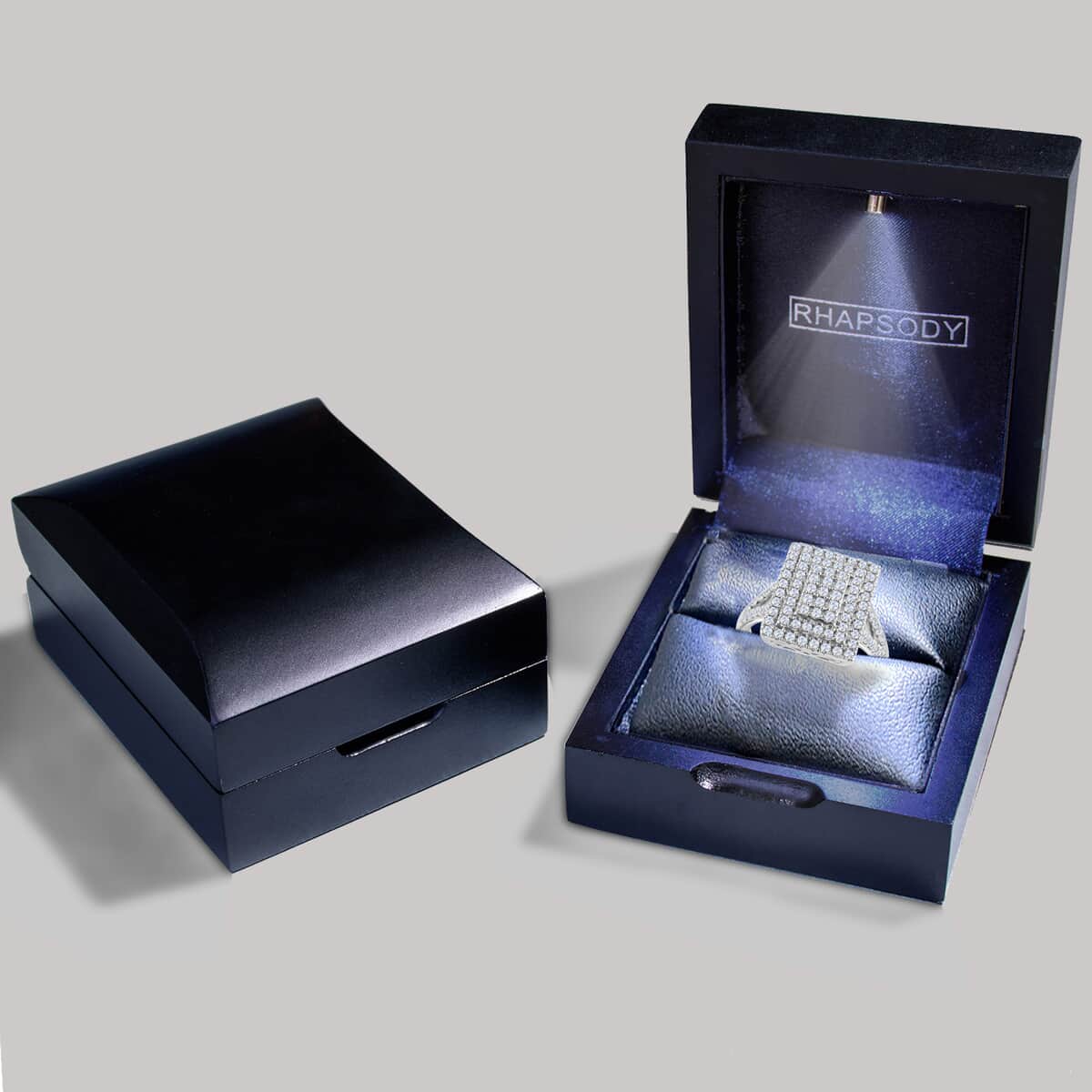 RHAPSODY 950 Platinum IGI Certified Diamond E-F VS Ring 7.70 Grams 1.00 ctw image number 5