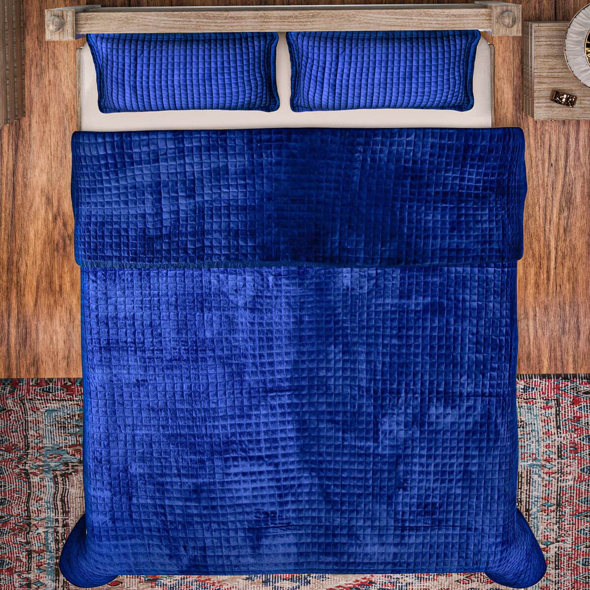 Homesmart Blue Ultra Soft Crystal Velvet 3pcs Comforter Set - Queen image number 3