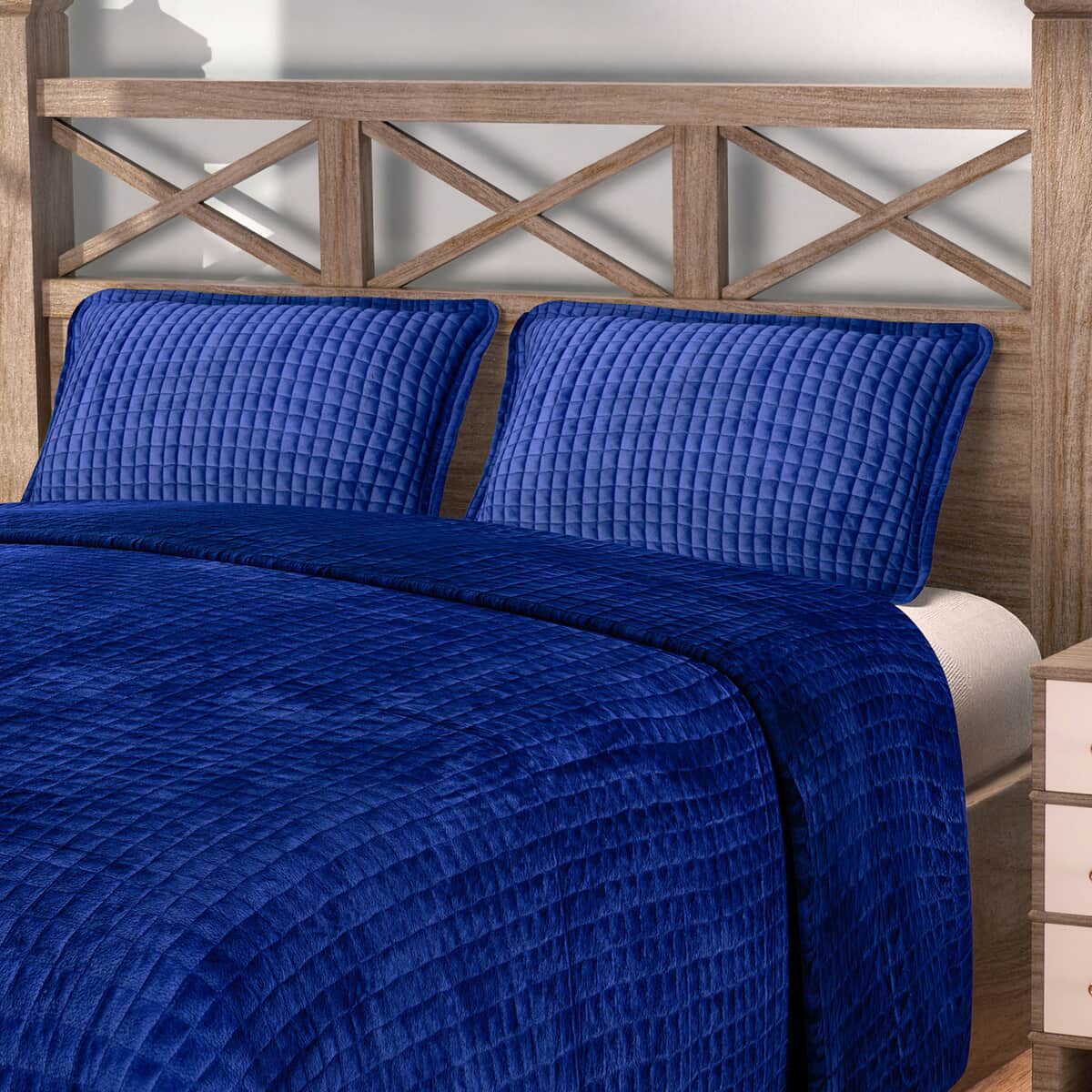 HOMESMART Blue Ultra Soft Crystal Velvet 3pcs Comforter Set - Queen image number 1