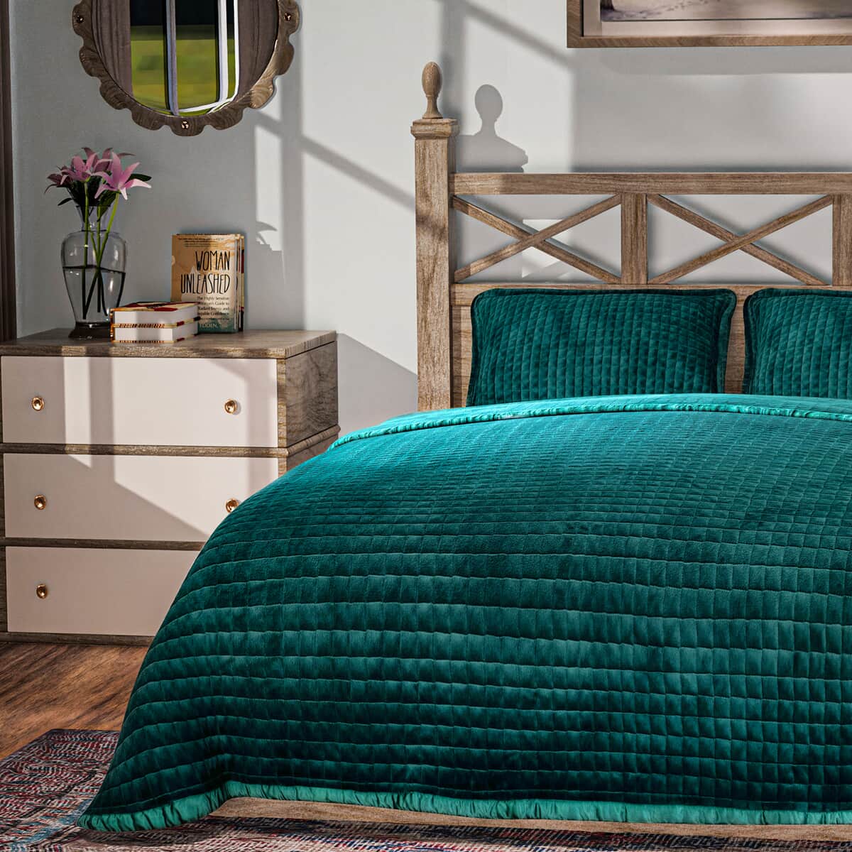 Homesmart Green Ultra Soft Crystal Velvet 3pcs Comforter Set - Queen image number 2