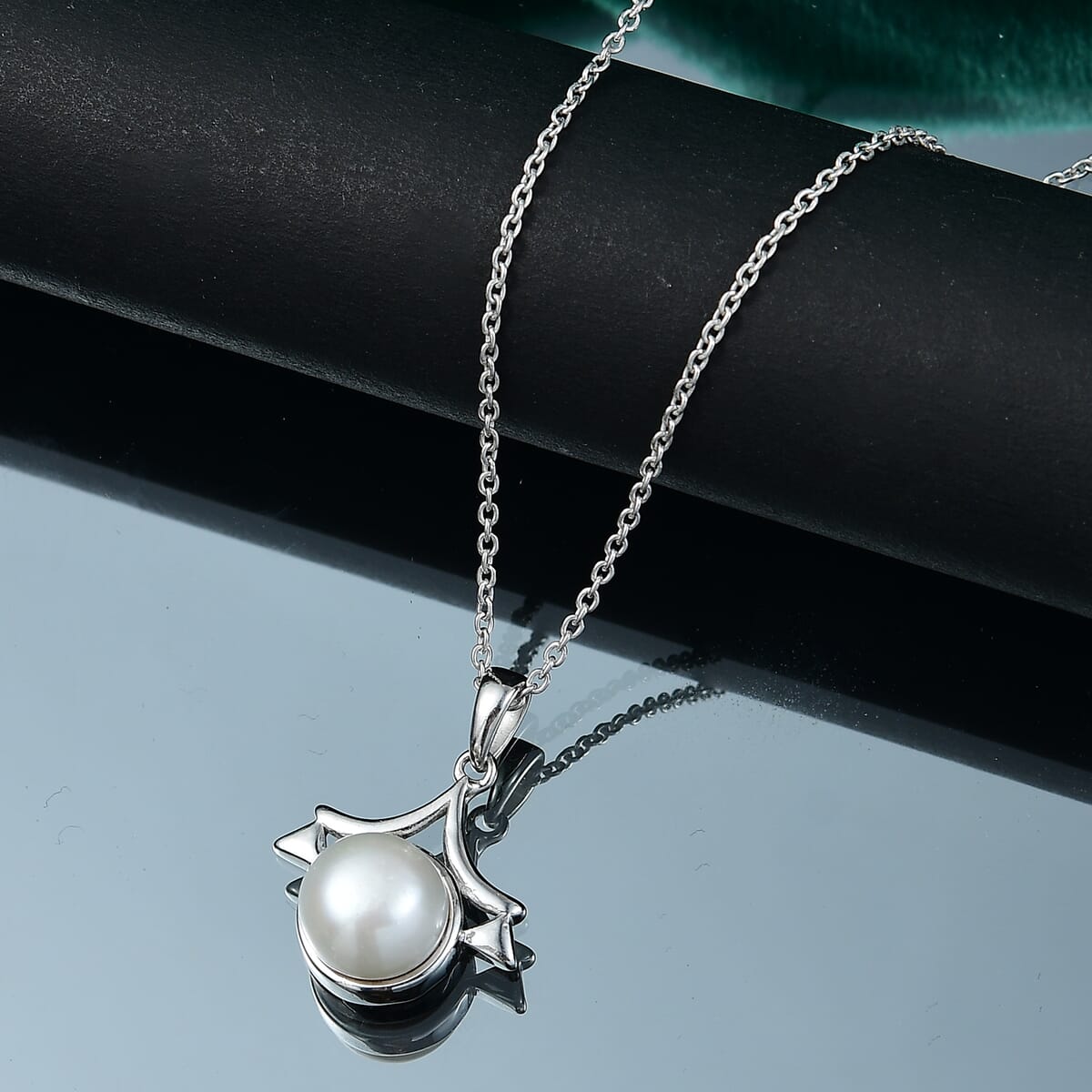 Freshwater Pearl Zodiac Pendant Necklace in Platinum Over Sterling Silver 18 Inches image number 1