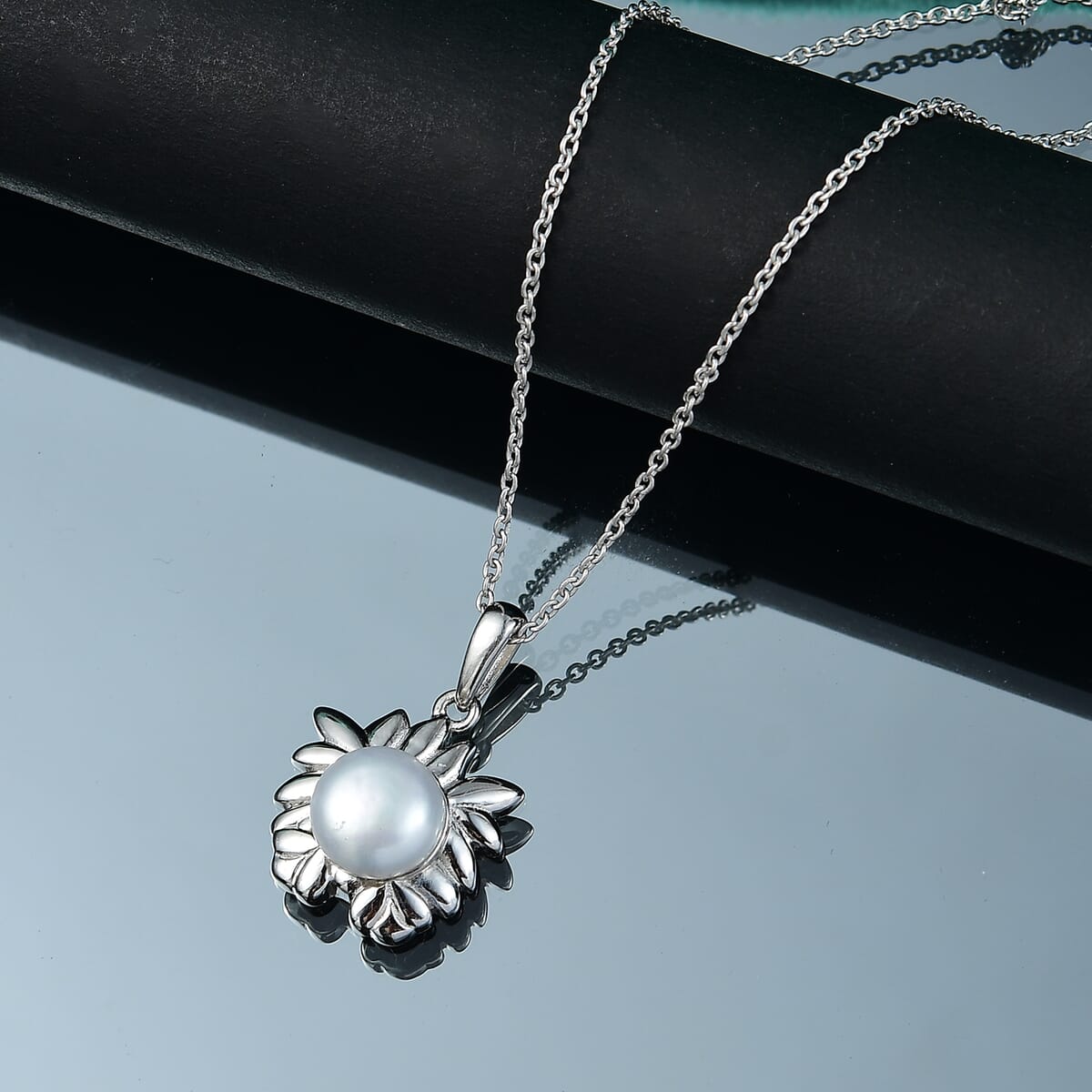 Freshwater Pearl Zodiac Pendant Necklace in Platinum Over Sterling Silver 18 Inches image number 1