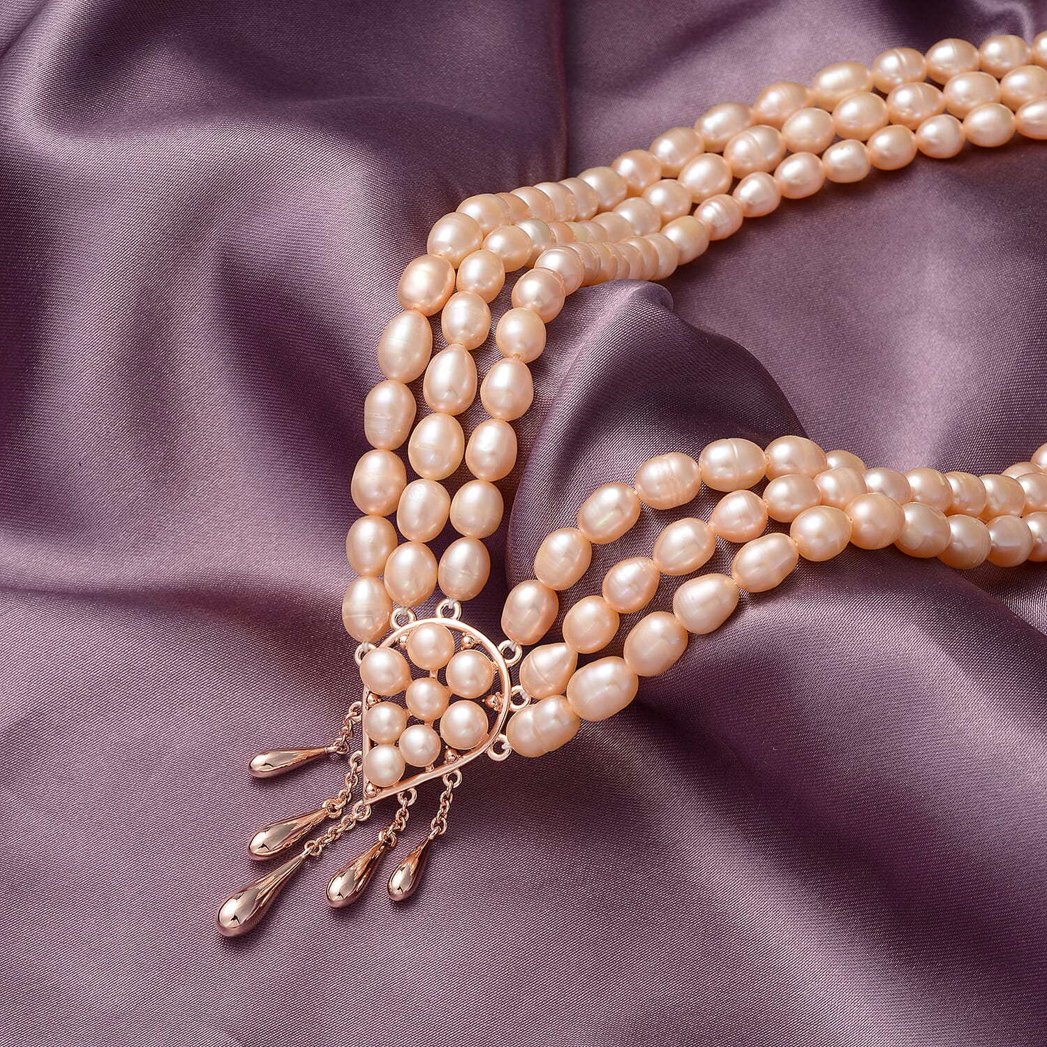 Freshwater Peach Cultured Pearl Necklace in Sterling Silver (18 Inches)