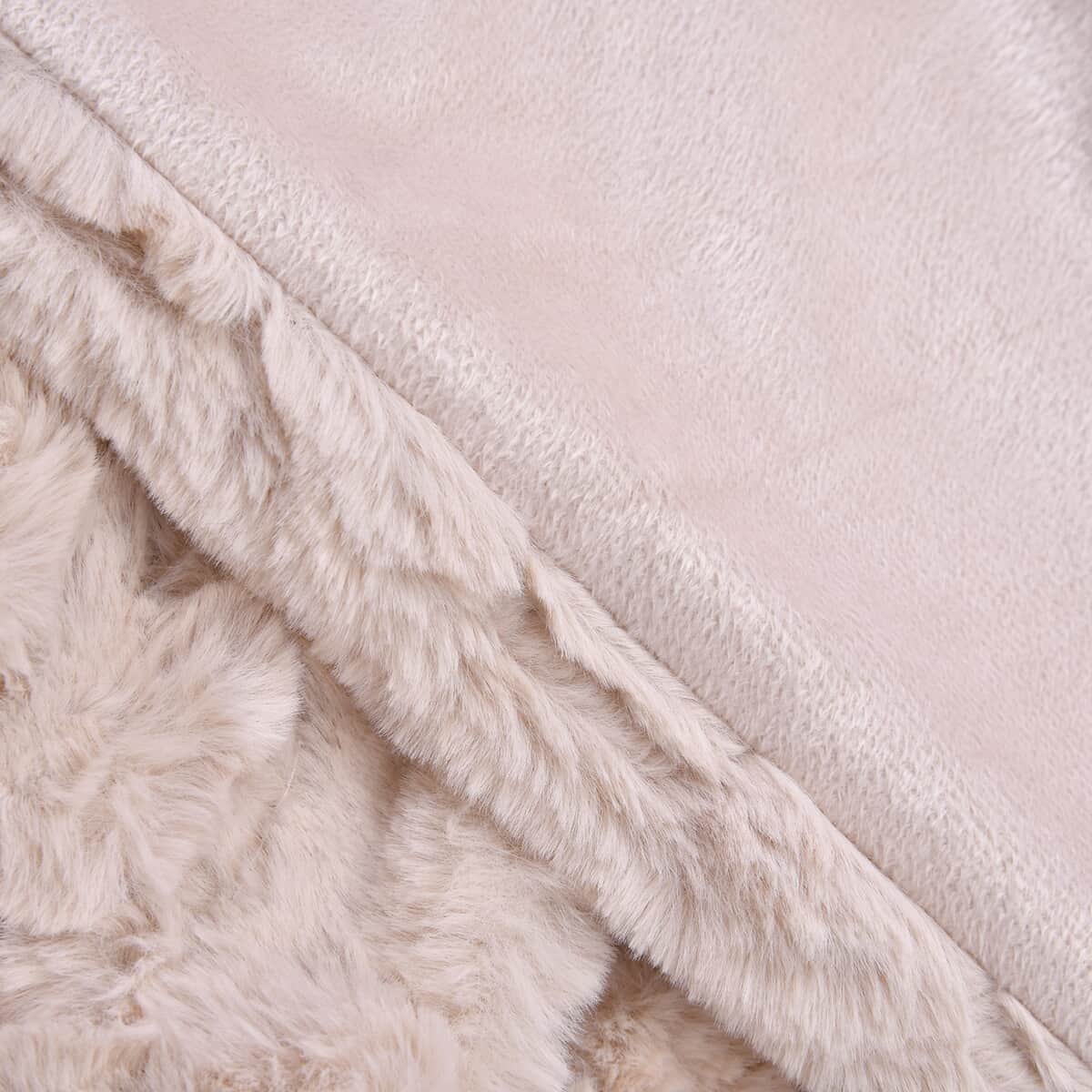 HOMESMART Off White Faux Rabbit Fur Throw (60"x80") image number 5