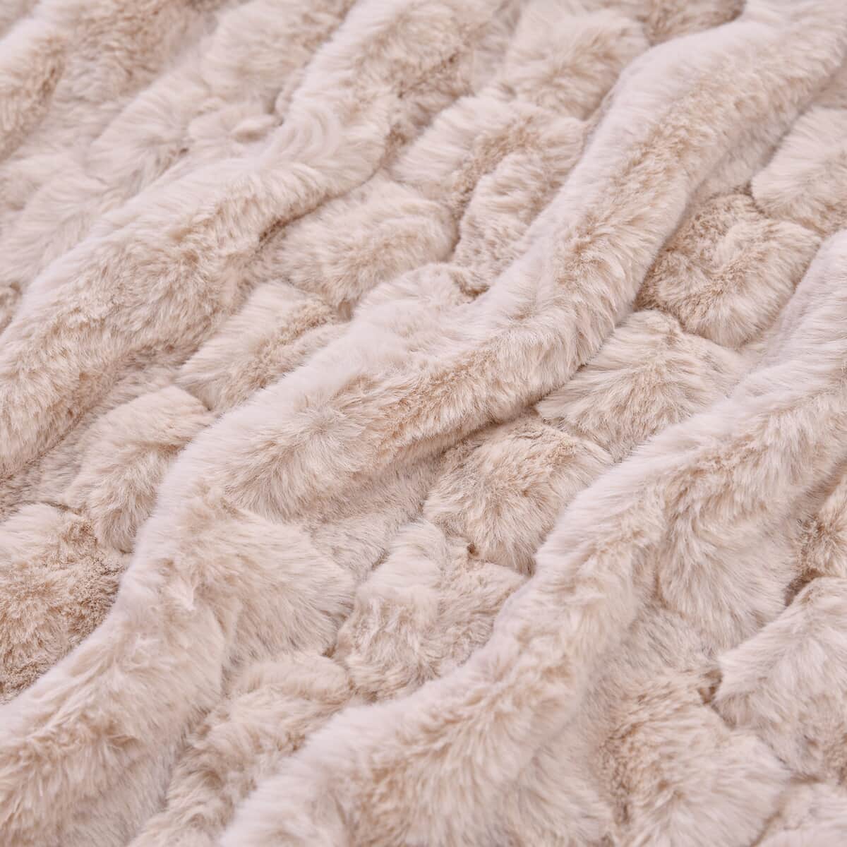 HOMESMART Off White Faux Rabbit Fur Throw (60"x80") image number 6